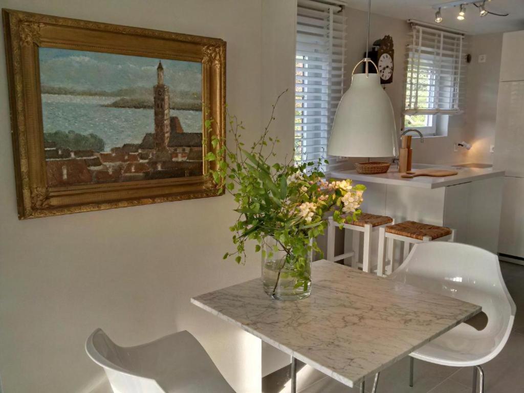 דירות Apartes Studio In הגנאו מראה חיצוני תמונה